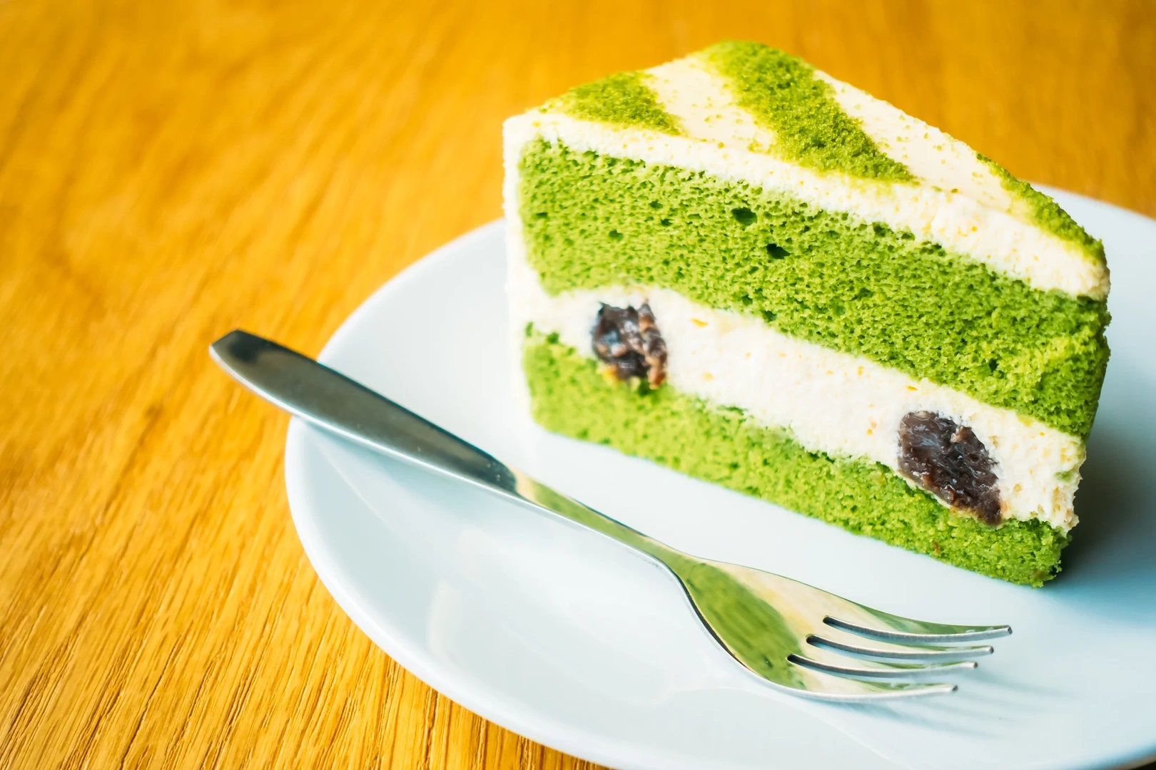Green Velvet Cherry Cake | Recipe Book
